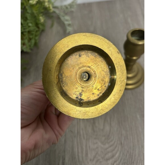 Set Of 2 Vintage Solid Brass Candle Holders Candlesticks For Taper Candles 4” - Picture 7 of 9
